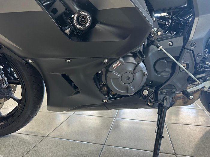 2025 Yamaha YZF-R7 LAMs YZF-R Black