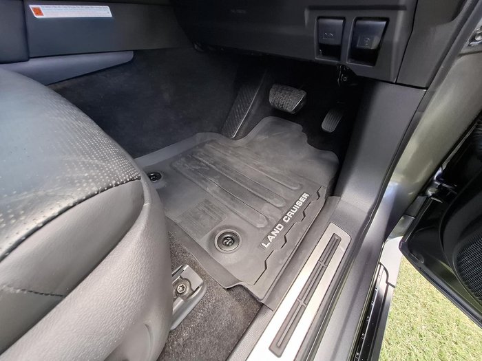 2024 Toyota Landcruiser Sahara