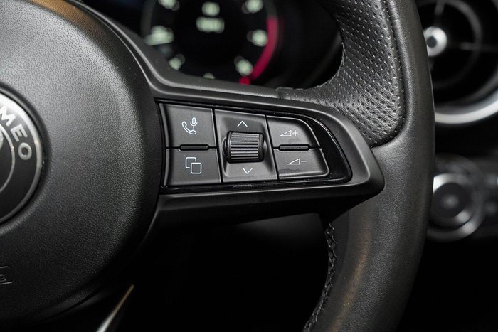 2023 Alfa Romeo Giulia Ti