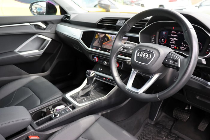 2022 Audi Q3 35 TFSI S line