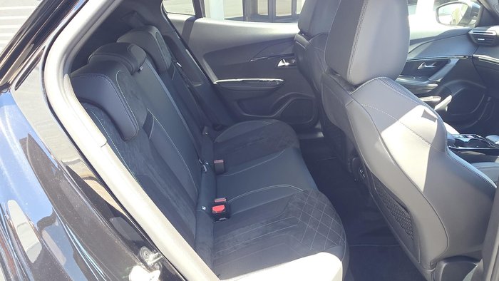 2023 Peugeot e-2008 GT