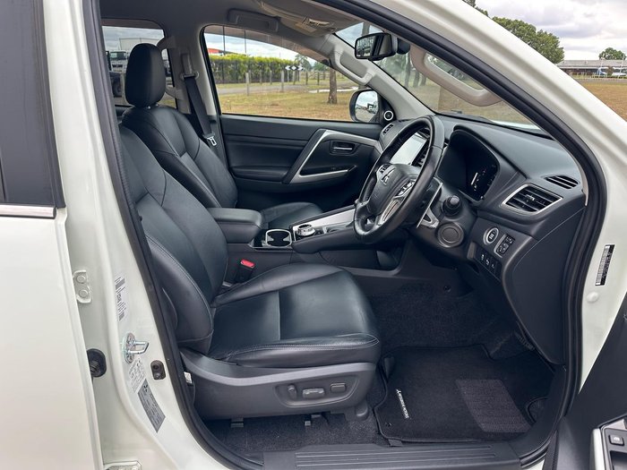 2022 Mitsubishi Pajero Sport Exceed