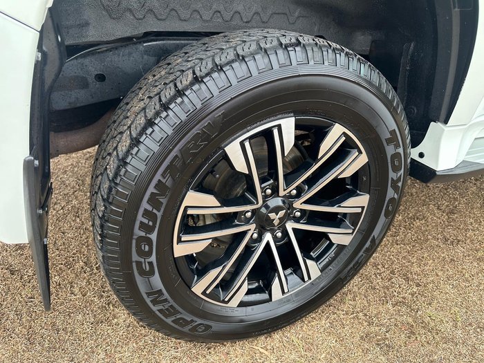 2022 Mitsubishi Pajero Sport Exceed