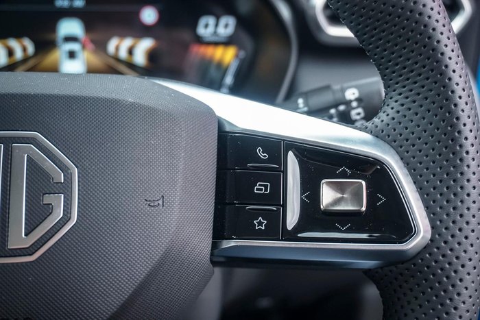 2025 MG ZS Essence Hybrid+