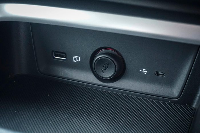 2025 MG ZS Essence Hybrid+