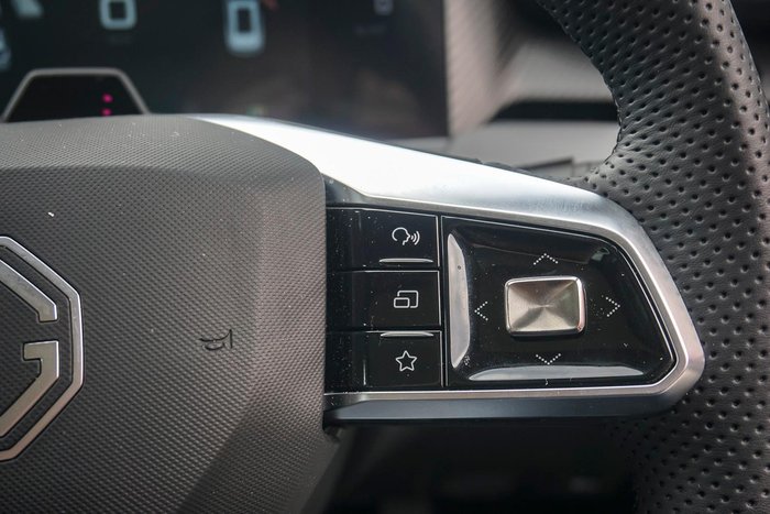 2025 MG MGS5 EV Essence 49