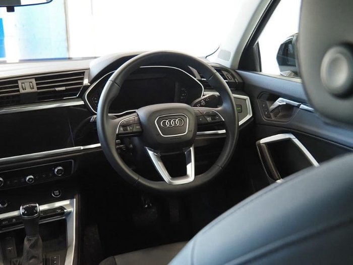 2024 Audi Q3 35 TFSI S line