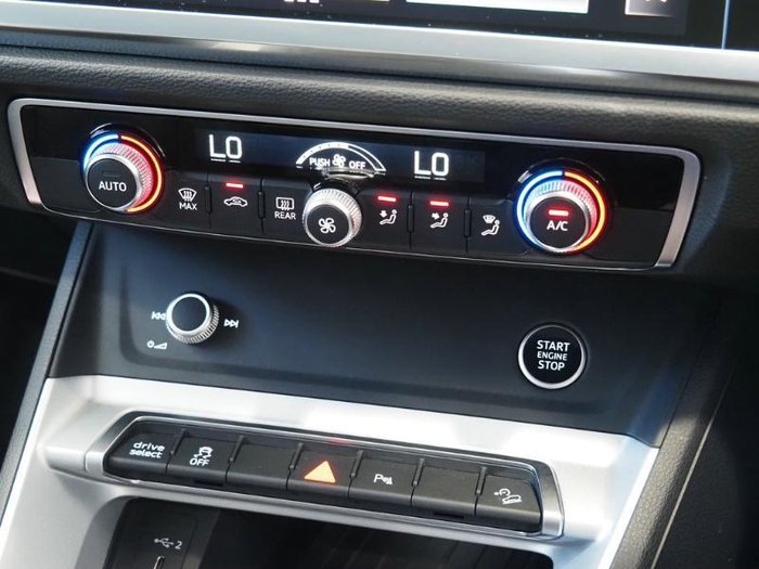 2024 Audi Q3 35 TFSI S line