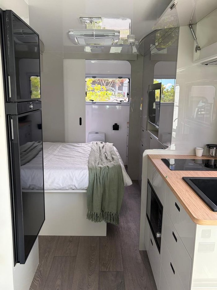 2025 JB Caravans Touring Slide Out 7.3 M Iveco