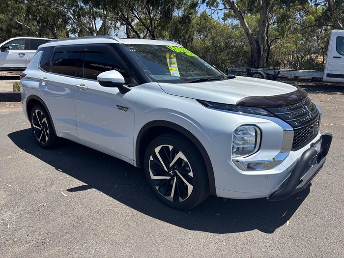 2024 Mitsubishi Outlander PHEV Exceed