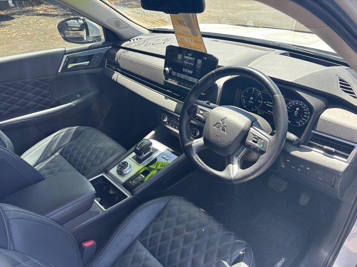 2024 Mitsubishi Outlander PHEV Exceed