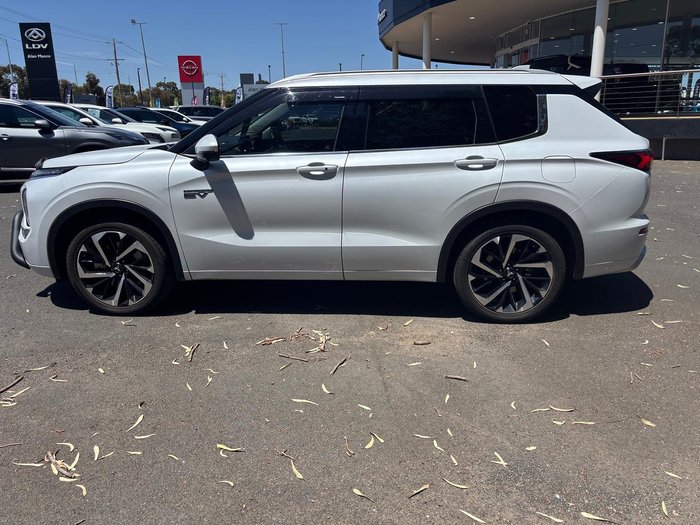 2024 Mitsubishi Outlander PHEV Exceed