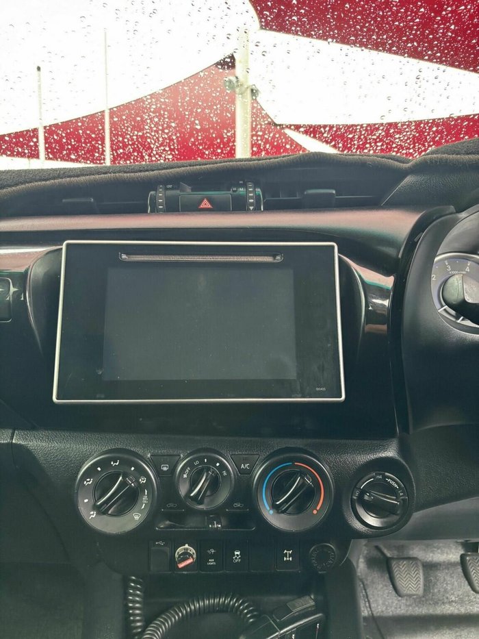 2017 Toyota Hilux SR