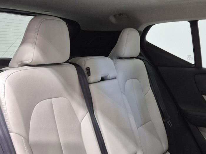 2022 Volvo XC40 Plus B4