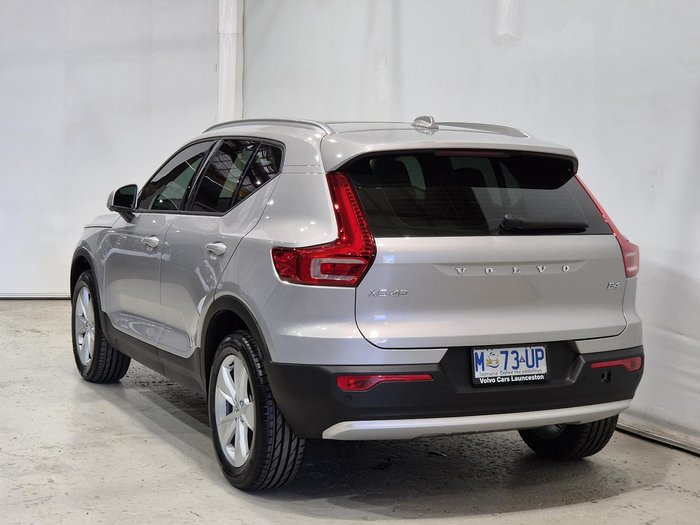 2022 Volvo XC40 Plus B4 MY23 Silver Dawn