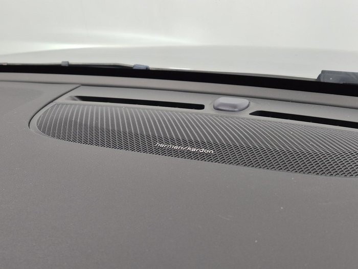 2022 Volvo XC40 Plus B4