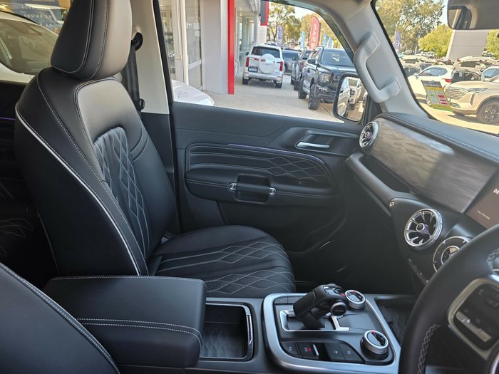 2025 GWM Tank 300 Lux