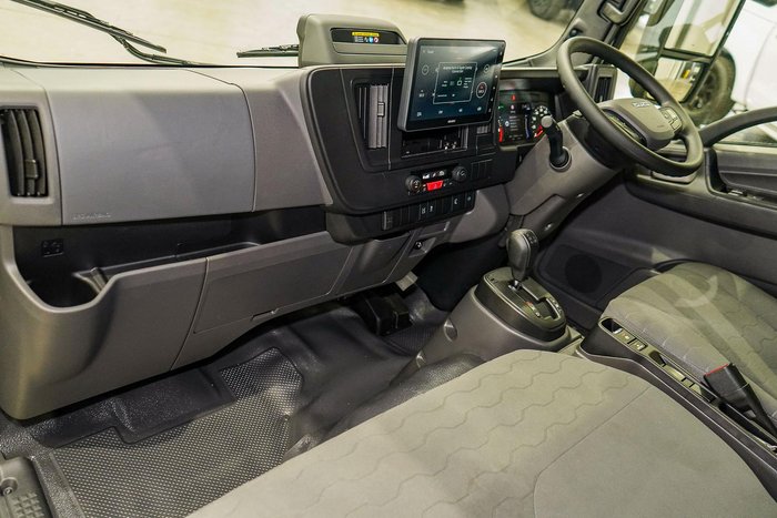 2025 Isuzu Nlr 45-150 Dt D34 Mwb Tray Pack NLR 45-150 AMT MWB Tray Pack