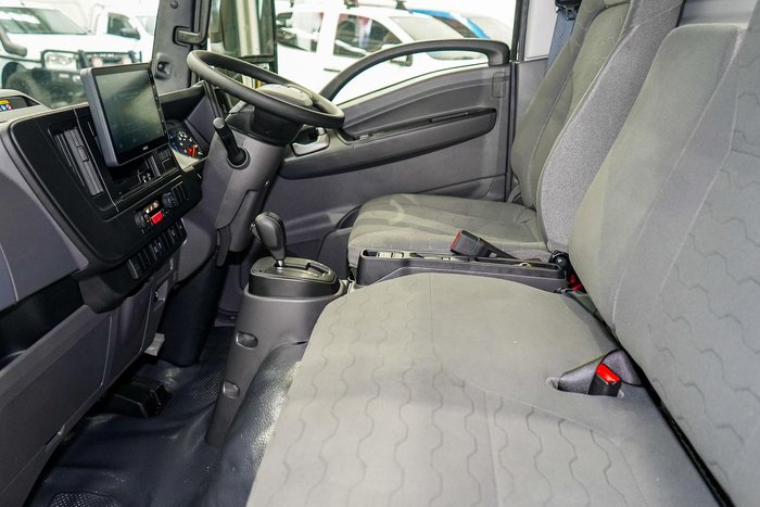 2025 Isuzu Nlr 45-150 Dt D34 Mwb Tray Pack NLR 45-150 AMT MWB Tray Pack