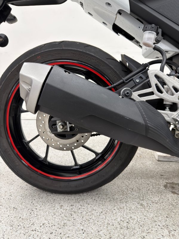 2021 YAMAHA YZF-R15 White