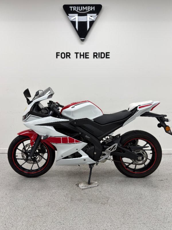 2021 YAMAHA YZF-R15 White