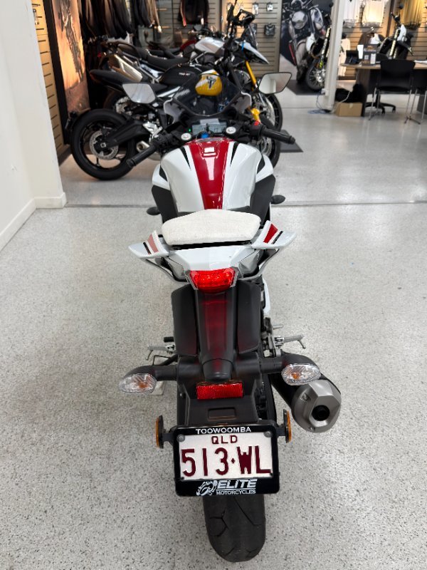 2021 YAMAHA YZF-R15 White