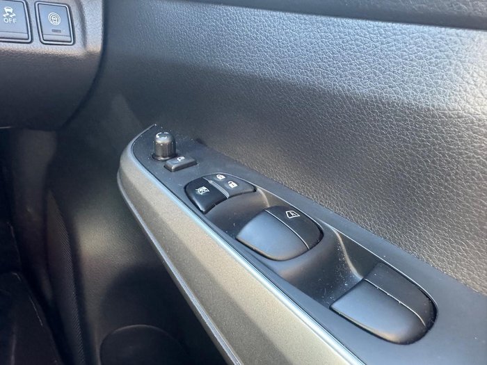 2023 Nissan Navara ST-X