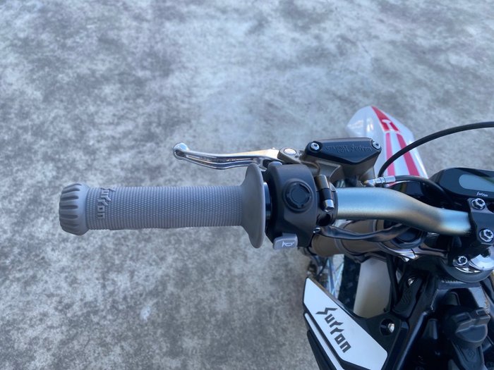 2025 Sur-ron 2025 SUR-RON ELECTRIC HYPER BEE Pink