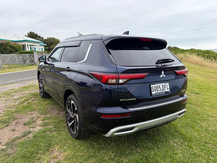 2025 Mitsubishi Outlander PHEV Exceed