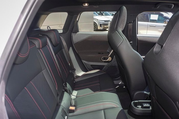 2025 MINI Aceman JCW E Favoured