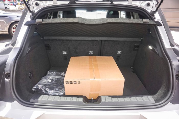 2025 MINI Aceman JCW E Favoured