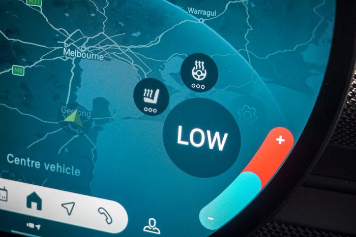 2025 MINI Aceman JCW E Favoured