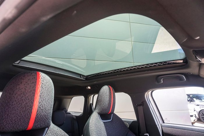 2025 MINI Aceman JCW E Favoured