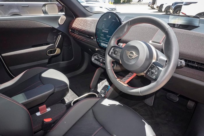 2025 MINI Aceman JCW E Favoured