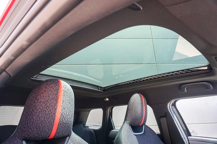 2025 MINI Aceman JCW E Favoured