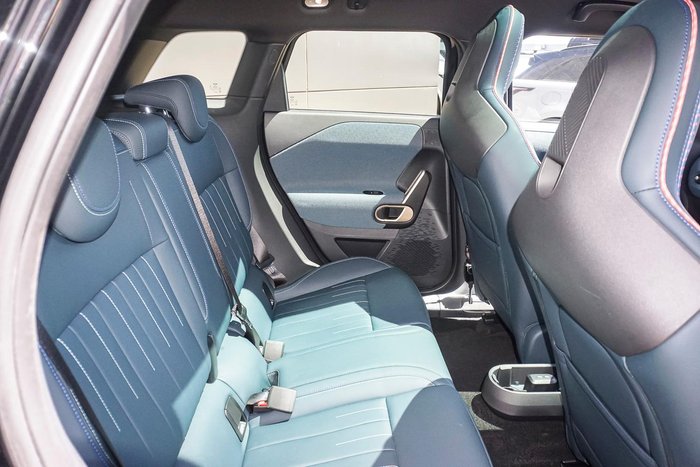 2024 MINI Aceman SE Favoured