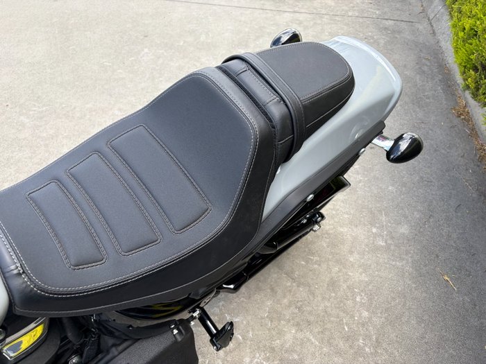 2024 HARLEY-DAVIDSON FXFBS FAT BOB (114) Grey