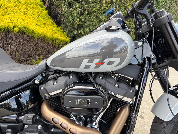 2024 HARLEY-DAVIDSON FXFBS FAT BOB (114) Grey