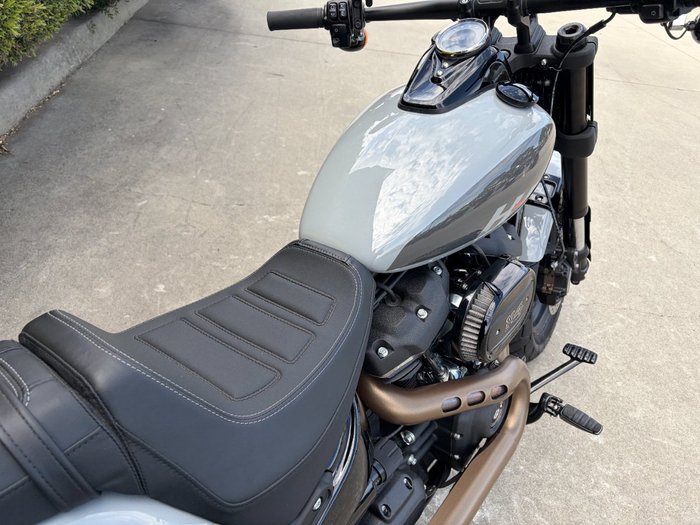 2024 HARLEY-DAVIDSON FXFBS FAT BOB (114) Grey