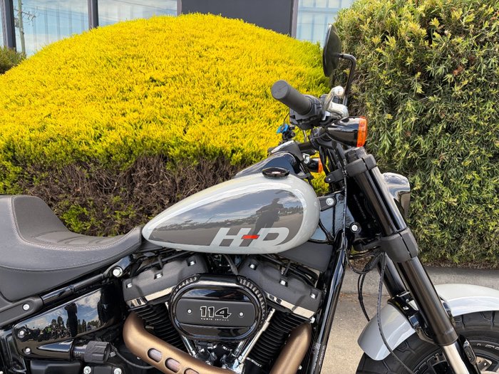 2024 HARLEY-DAVIDSON FXFBS FAT BOB (114) Grey