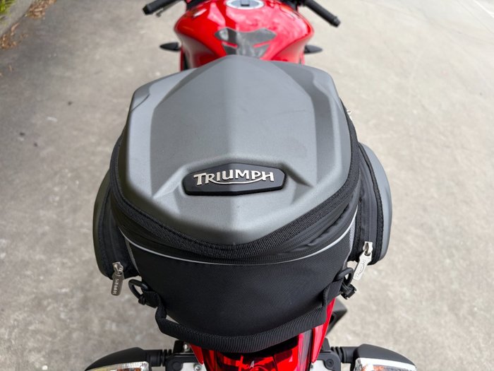 2015 Triumph DAYTONA 675 Red