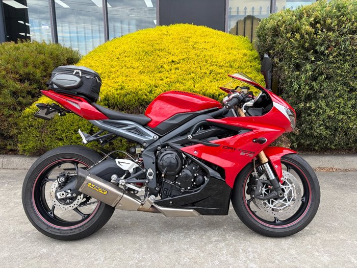 2015 Triumph DAYTONA 675 Red