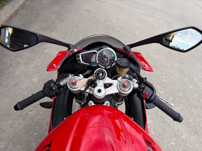 2015 Triumph DAYTONA 675 Red