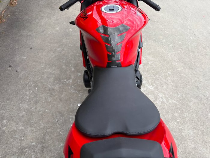 2015 Triumph DAYTONA 675 Red