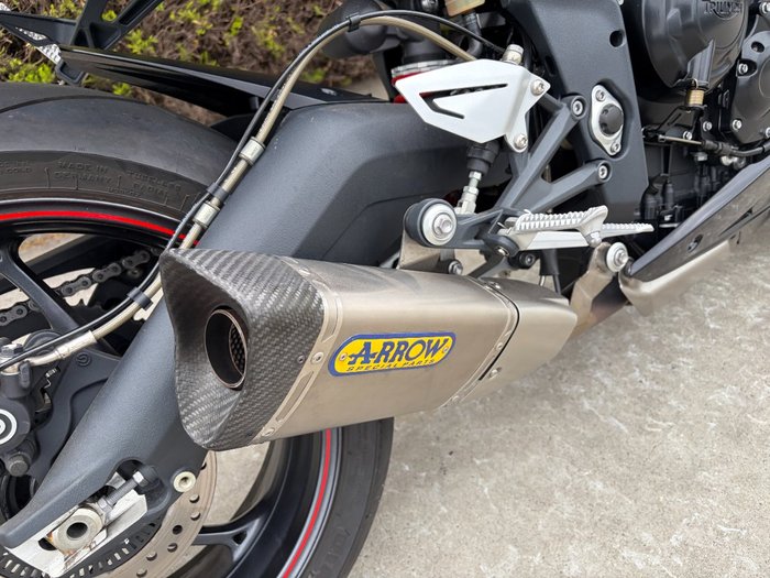 2015 Triumph DAYTONA 675 Red