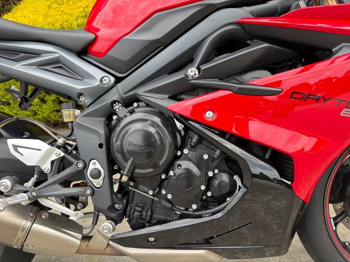 2015 Triumph DAYTONA 675 Red