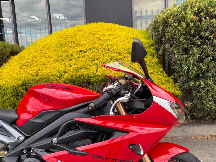 2015 Triumph DAYTONA 675 Red