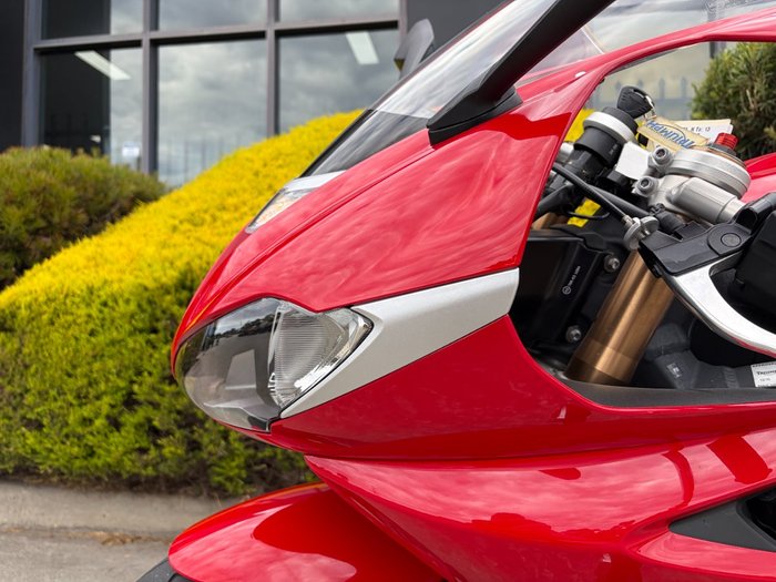 2015 Triumph DAYTONA 675 Red