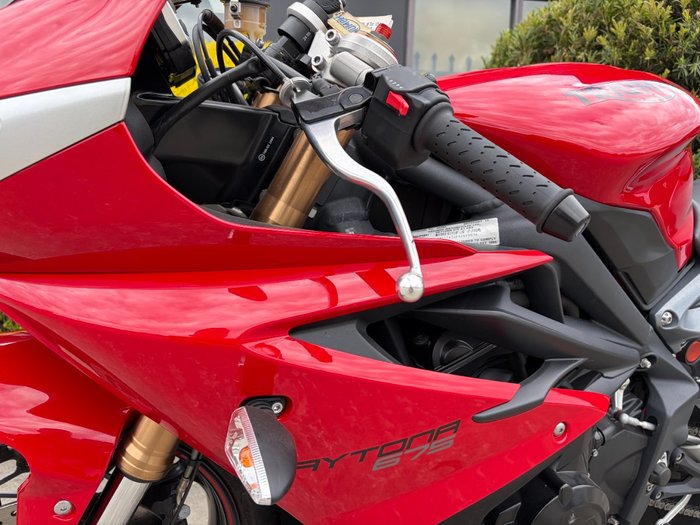 2015 Triumph DAYTONA 675 Red