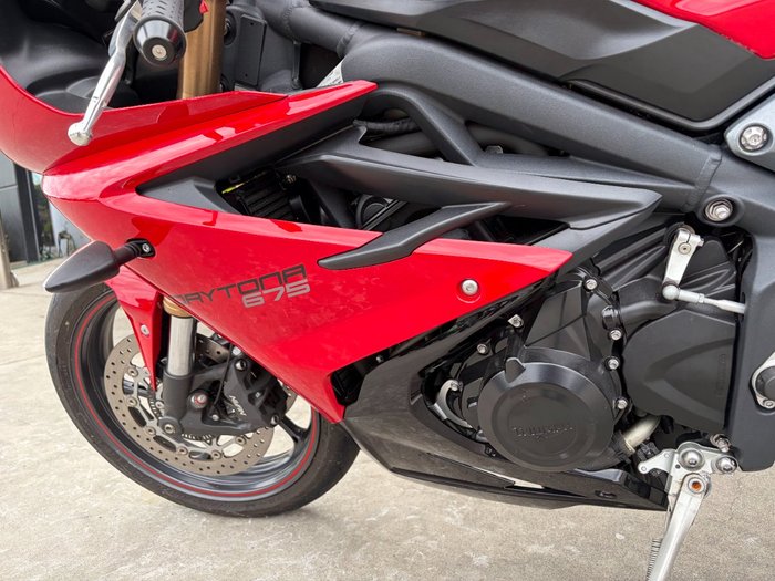 2015 Triumph DAYTONA 675 Red